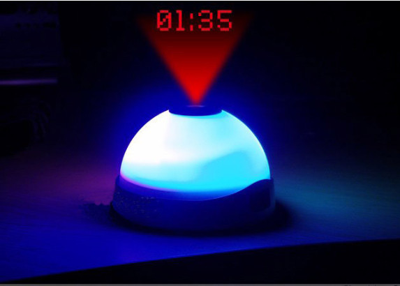 Mágikus projektoros asztali óra kivetítős éjszakai lámpa